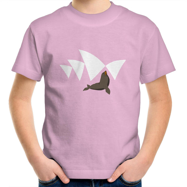 BENNY AND THE OPERA HOUSE KIDS TEE